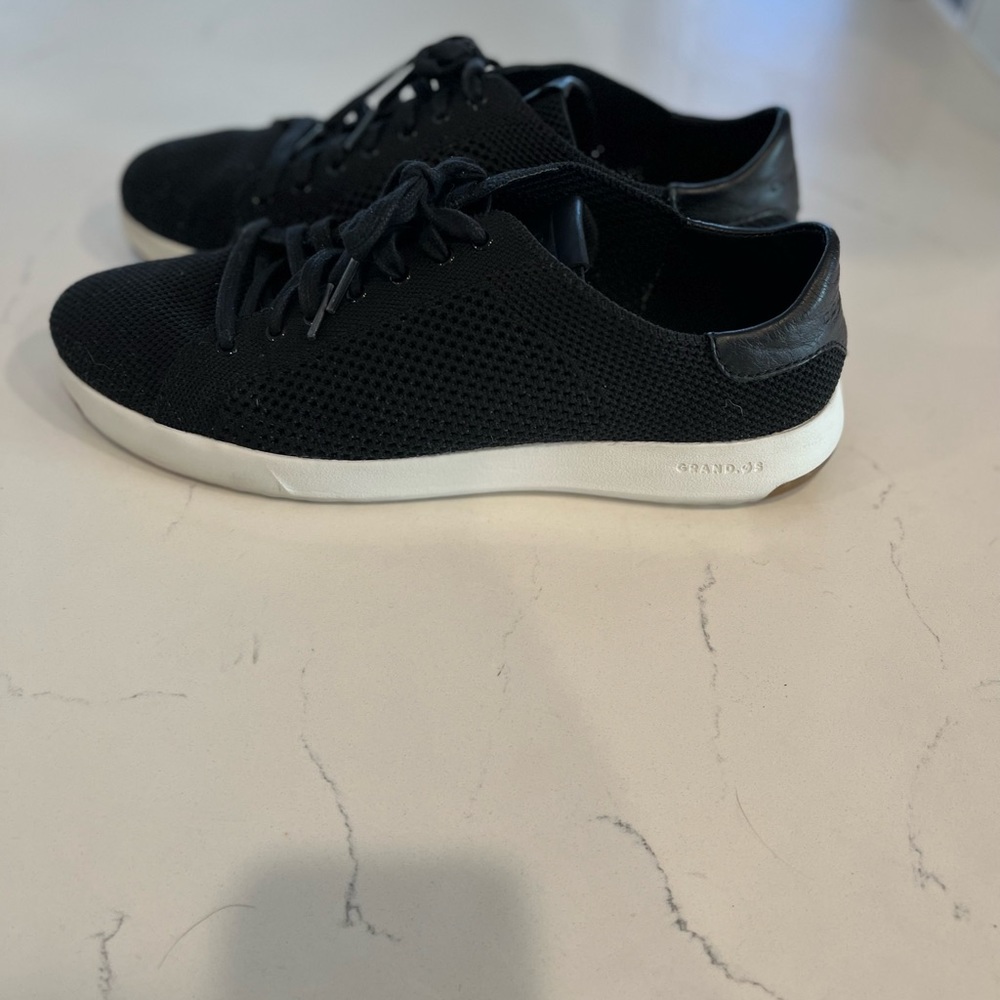 Cole Haan grand mens shoes size 10 (good condition)